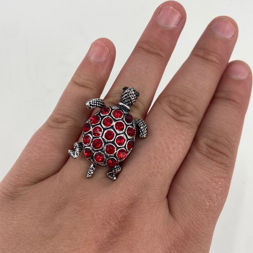 Silver and red Turtle gemstone ring